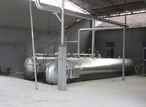 Behandlung von Faserbambus mit Phenolharz.