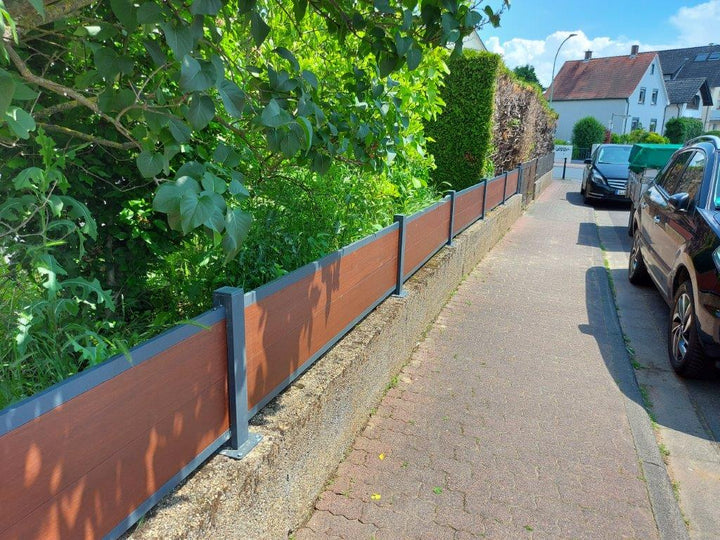 Ein pflegeleichter und nachhaltiger Vorgartenzaun aus Bambus.