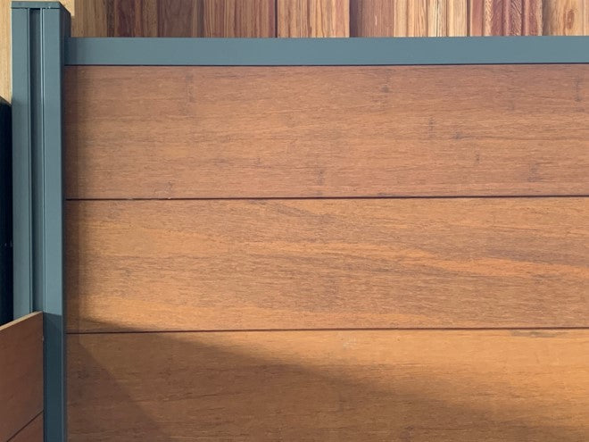 Montagebeispiel für Abschlussleiste Bambuszaun Acapulco