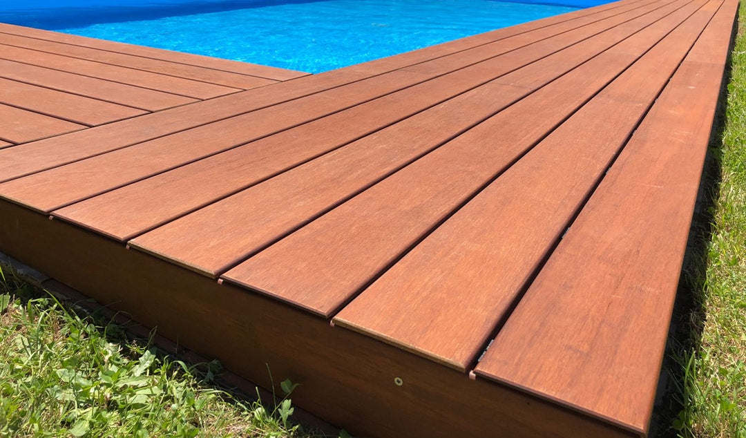 Pooldeck aus Bambus Terrassendielen in der Variante Varadero.