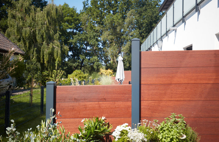 Das Bambus Zaunsystem Acapulco ist in der Höhe individuell anpassbar. 