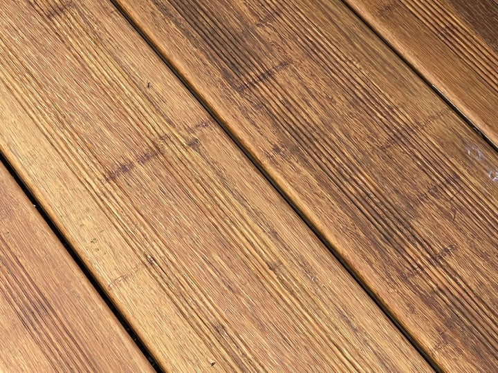 ambooo Bambus Pflege-Öl  Farbe Natur  für die Dielen in der Farbe Sand.
